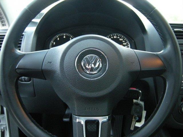 Volkswagen Jetta 2010 photo 12