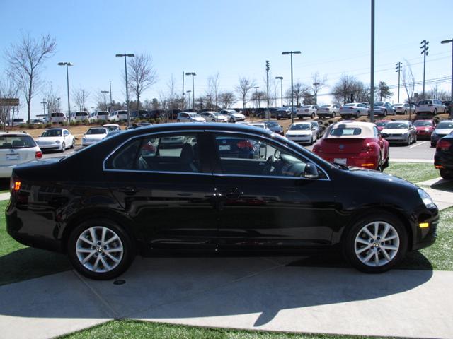 Volkswagen Jetta 2010 photo 2