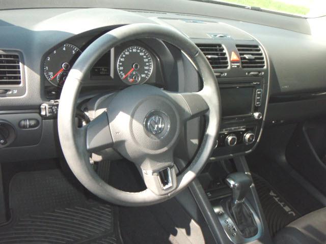 Volkswagen Jetta 2010 photo 3