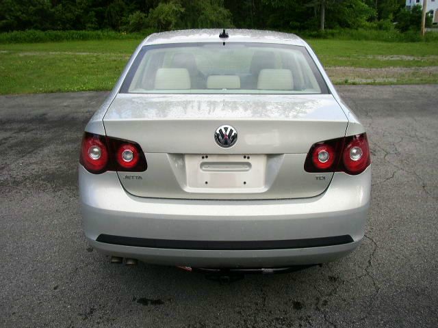 Volkswagen Jetta 2010 photo 1
