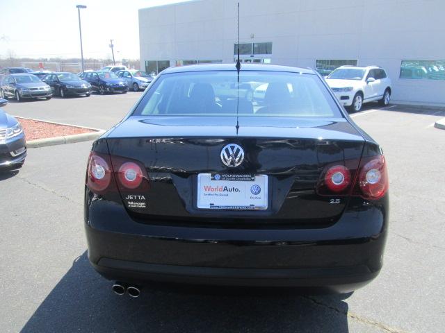 Volkswagen Jetta 2010 photo 2