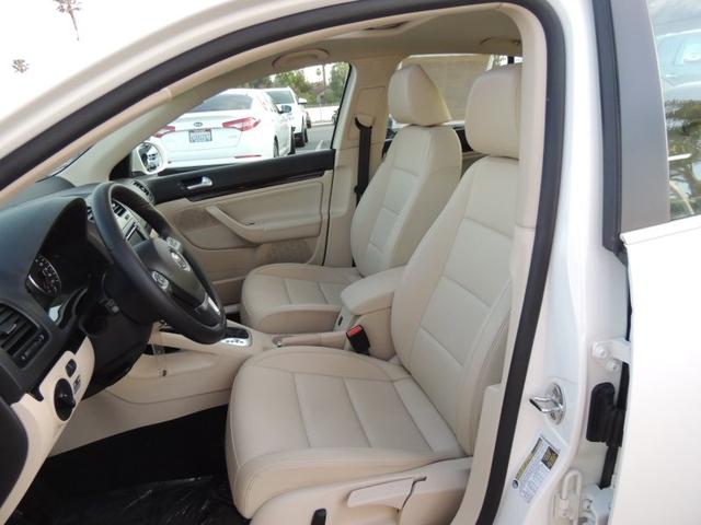 Volkswagen Jetta 2010 photo 1