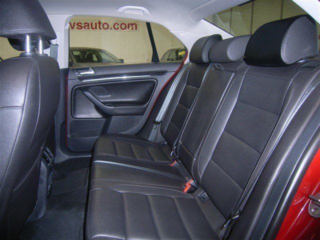 Volkswagen Jetta 2010 photo 2