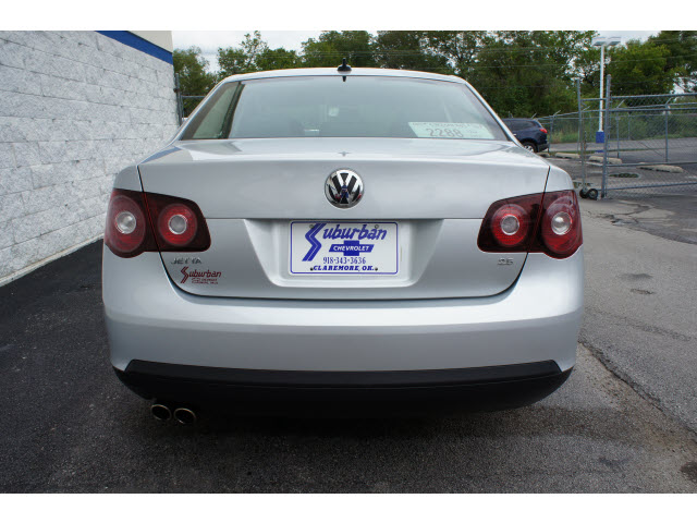 Volkswagen Jetta 2010 photo 4