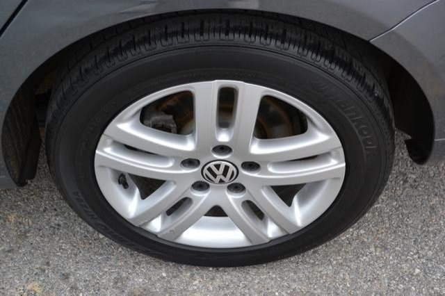 Volkswagen Jetta 2010 photo 2