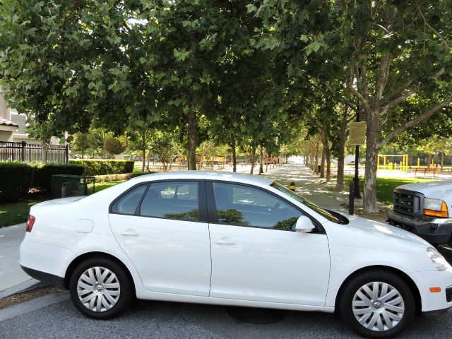 Volkswagen Jetta 2010 photo 2