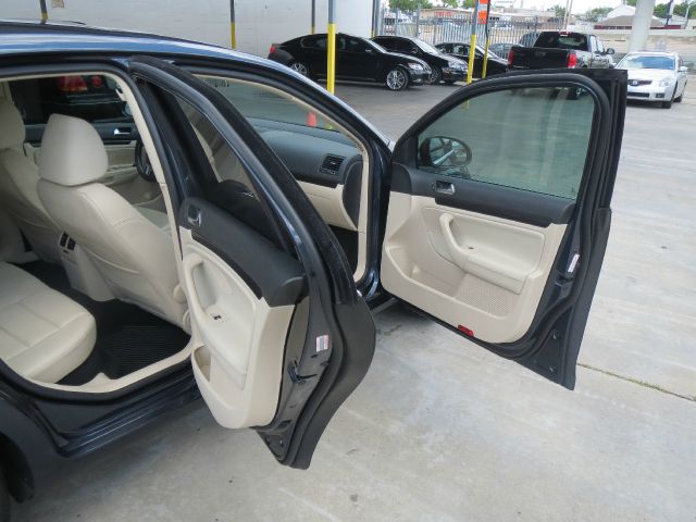 Volkswagen Jetta 2010 photo 3
