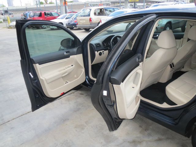 Volkswagen Jetta 2010 photo 4