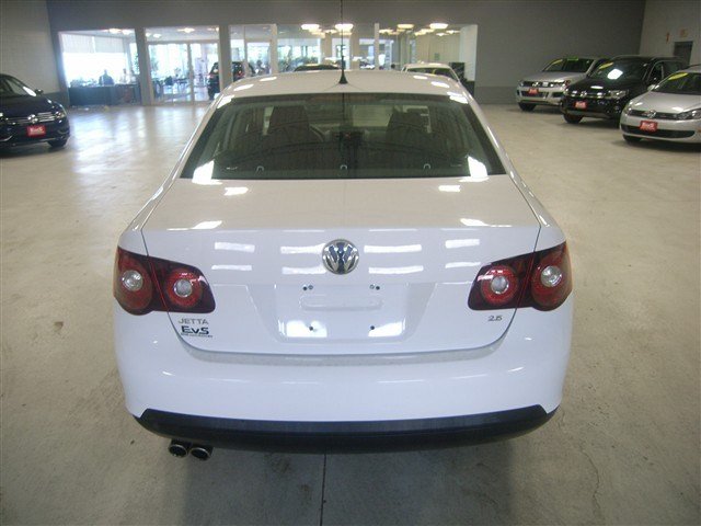 Volkswagen Jetta 2010 photo 1