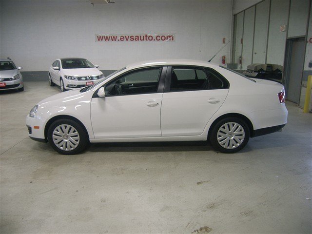 Volkswagen Jetta 2010 photo 2