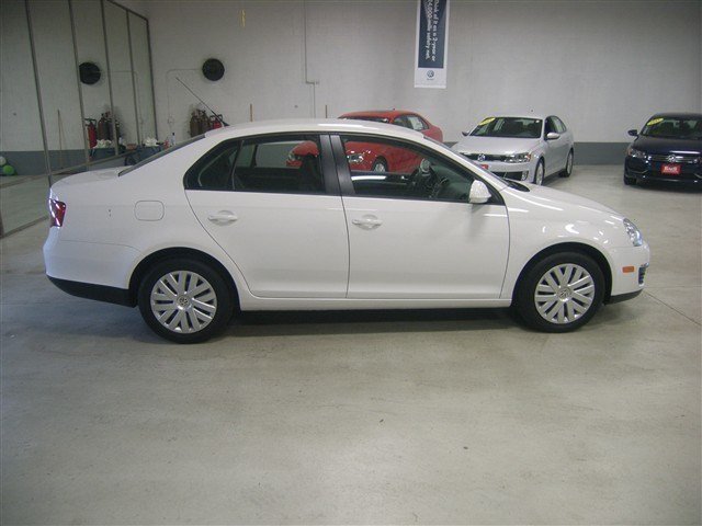 Volkswagen Jetta 2010 photo 3