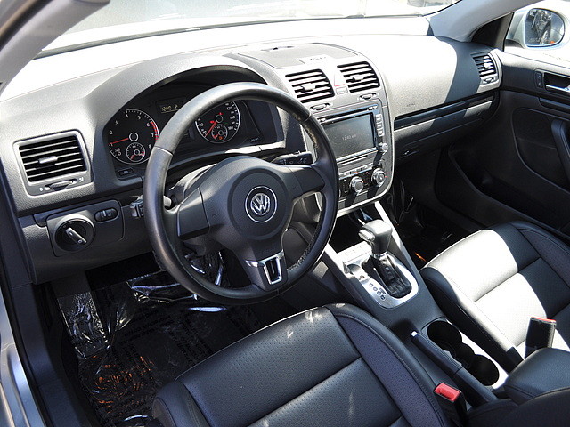 Volkswagen Jetta 2010 photo 1