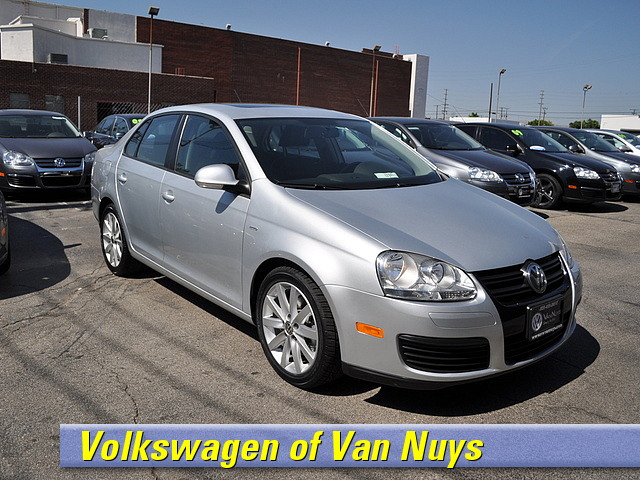 Volkswagen Jetta 2010 photo 2