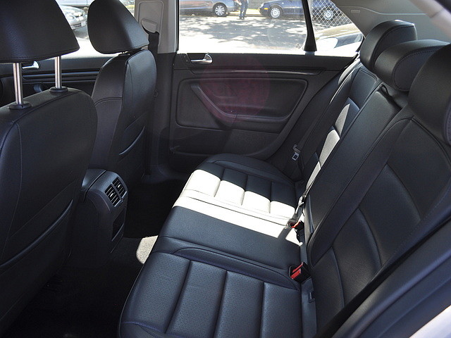 Volkswagen Jetta 2010 photo 3