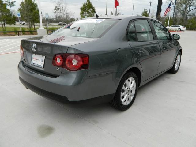 Volkswagen Jetta 2010 photo 4