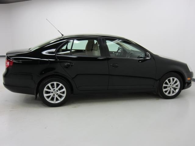 Volkswagen Jetta 2010 photo 4