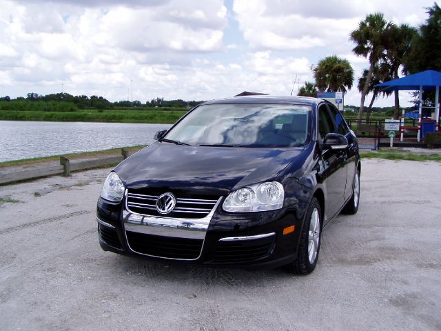 Volkswagen Jetta 2010 photo 2