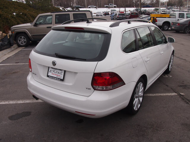 Volkswagen Jetta 2010 photo 3