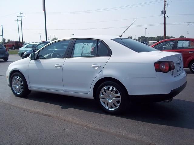 Volkswagen Jetta 2010 photo 3