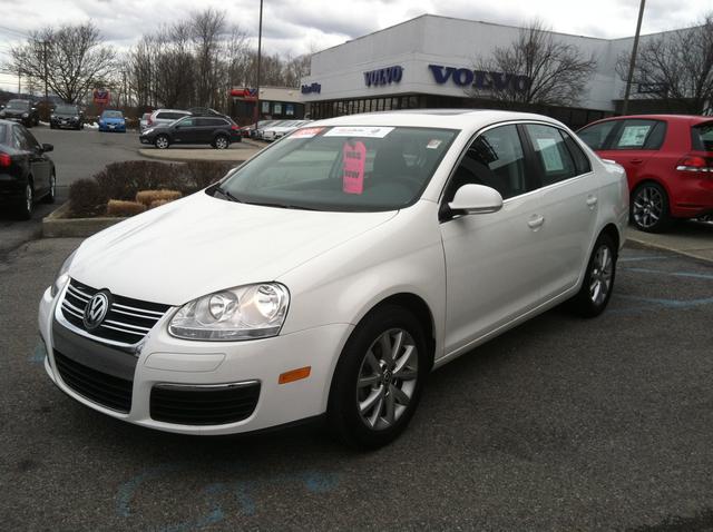Volkswagen Jetta 2010 photo 2