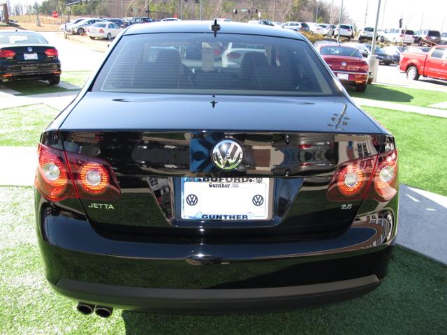 Volkswagen Jetta 2010 photo 1