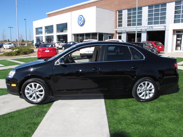 Volkswagen Jetta 2010 photo 2