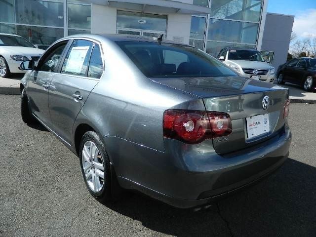 Volkswagen Jetta 2010 photo 2