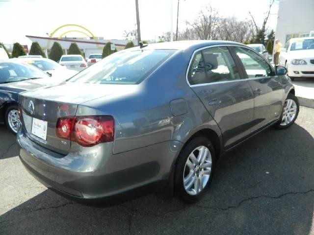 Volkswagen Jetta 2010 photo 3