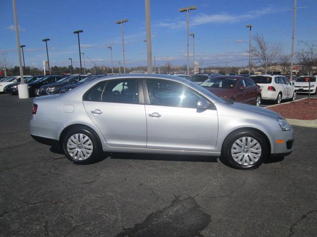 Volkswagen Jetta 2010 photo 3