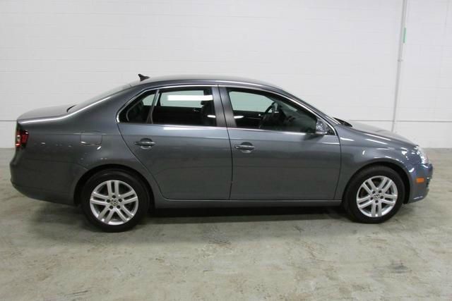 Volkswagen Jetta 2010 photo 1