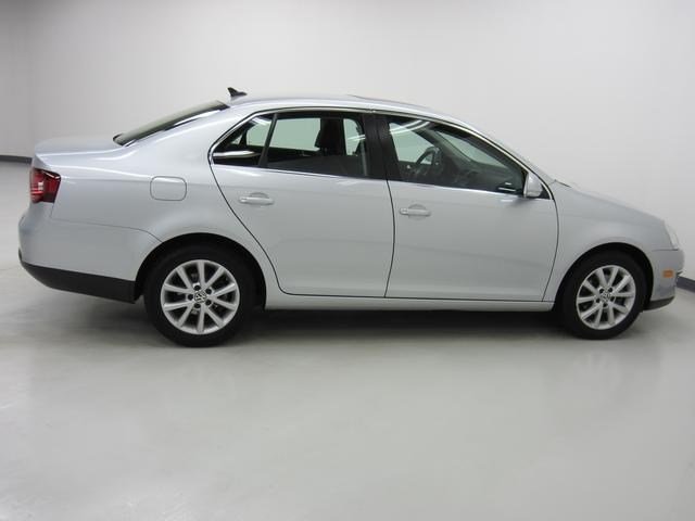 Volkswagen Jetta 2010 photo 2