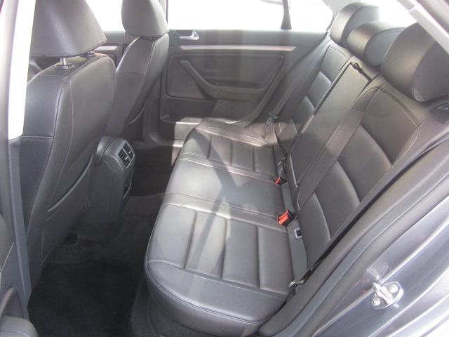 Volkswagen Jetta LS Premium Group Unspecified