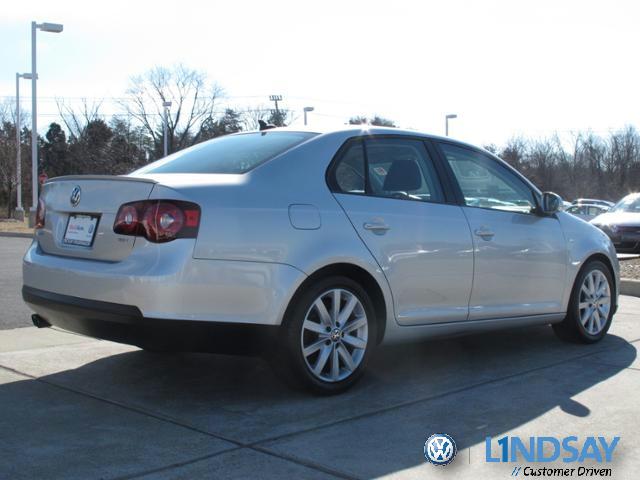 Volkswagen Jetta 2010 photo 5