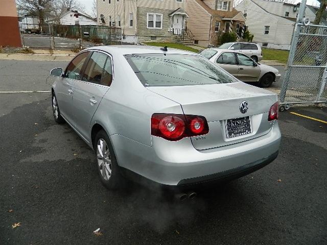 Volkswagen Jetta 2010 photo 4