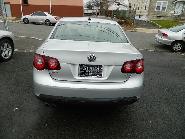 Volkswagen Jetta 2010 photo 5