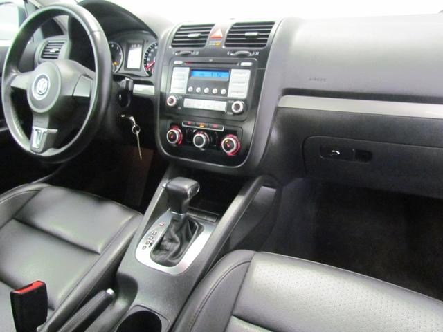 Volkswagen Jetta 2010 photo 2