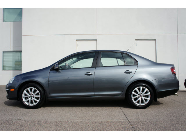 Volkswagen Jetta 2010 photo 2