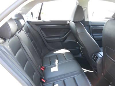 Volkswagen Jetta 2010 photo 4