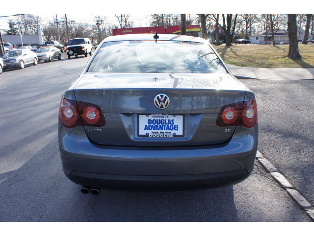 Volkswagen Jetta 2010 photo 3