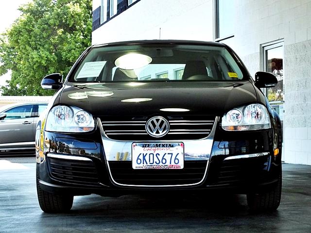 Volkswagen Jetta 2010 photo 1