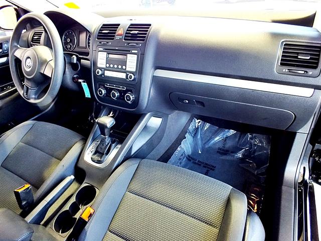 Volkswagen Jetta 2010 photo 3