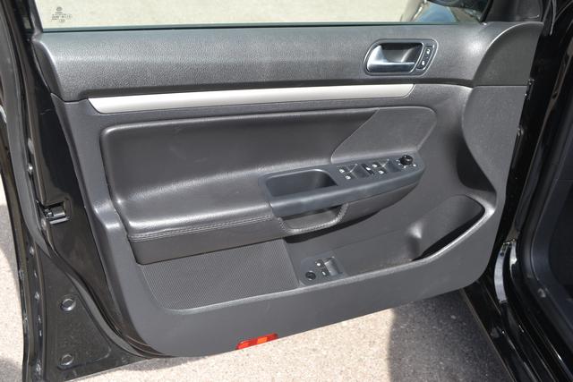 Volkswagen Jetta 2010 photo 5