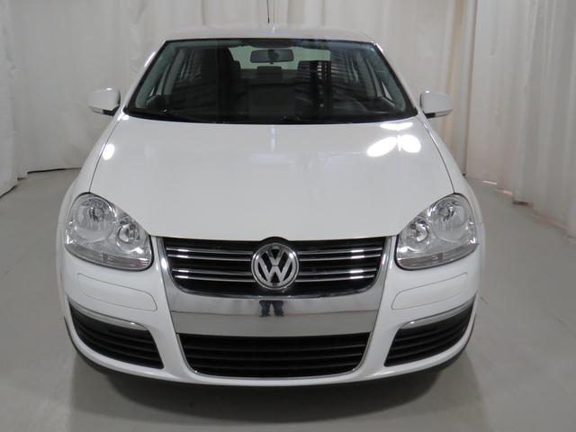 Volkswagen Jetta 2010 photo 1