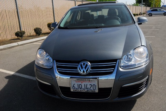 Volkswagen Jetta 2010 photo 3