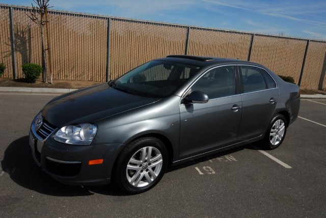 Volkswagen Jetta 2010 photo 4