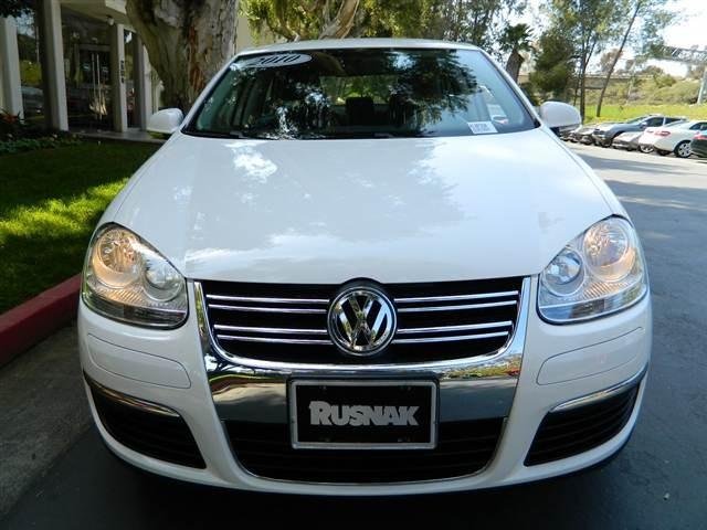Volkswagen Jetta 2010 photo 4