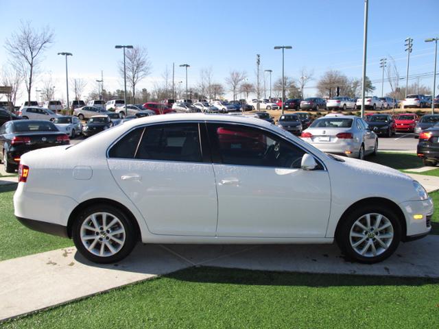 Volkswagen Jetta 2010 photo 3