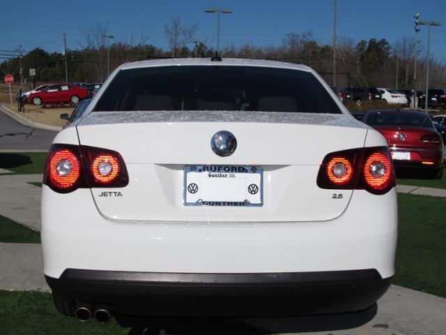 Volkswagen Jetta 2010 photo 4