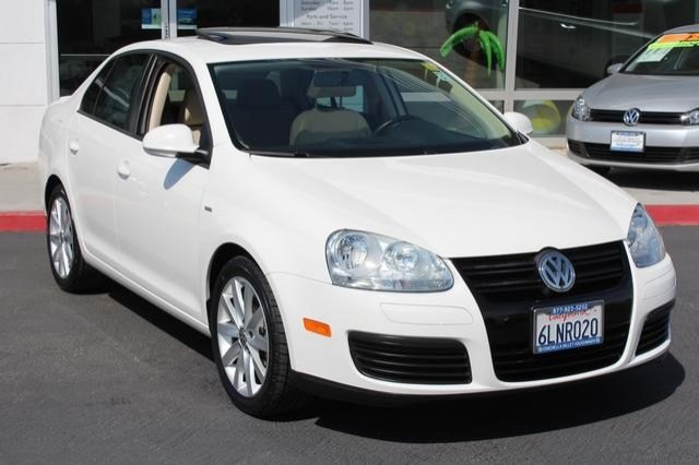 Volkswagen Jetta 2WD 4dr XLT Unspecified