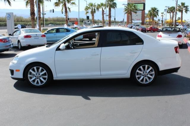Volkswagen Jetta 2010 photo 3